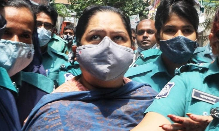 স্বাস্থ্য মন্ত্রণালয়ের রিপোর্ট করায় আমার সাথে অন্যায় করা হচ্ছে: রোজিনা