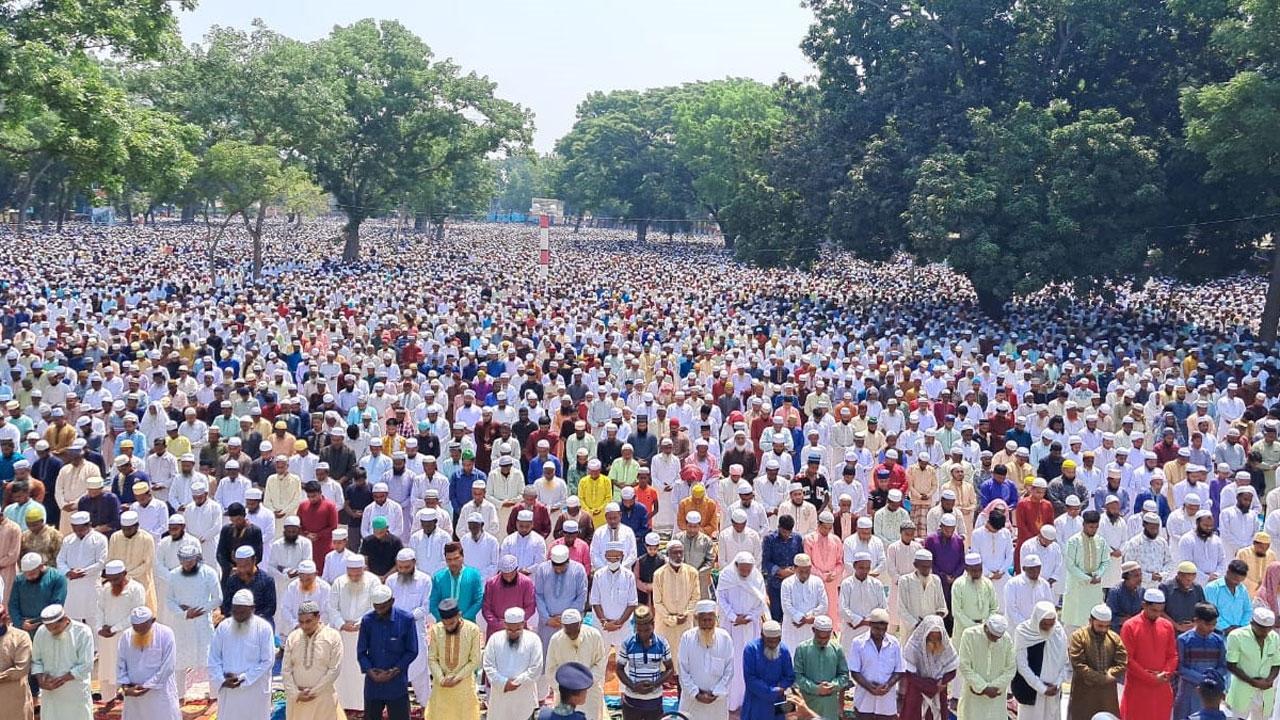 কঠোর নিরাপত্তায় প্রস্তুত কিশোরগঞ্জের ঐতিহাসিক শোলাকিয়া ঈদগাহ ময়দান