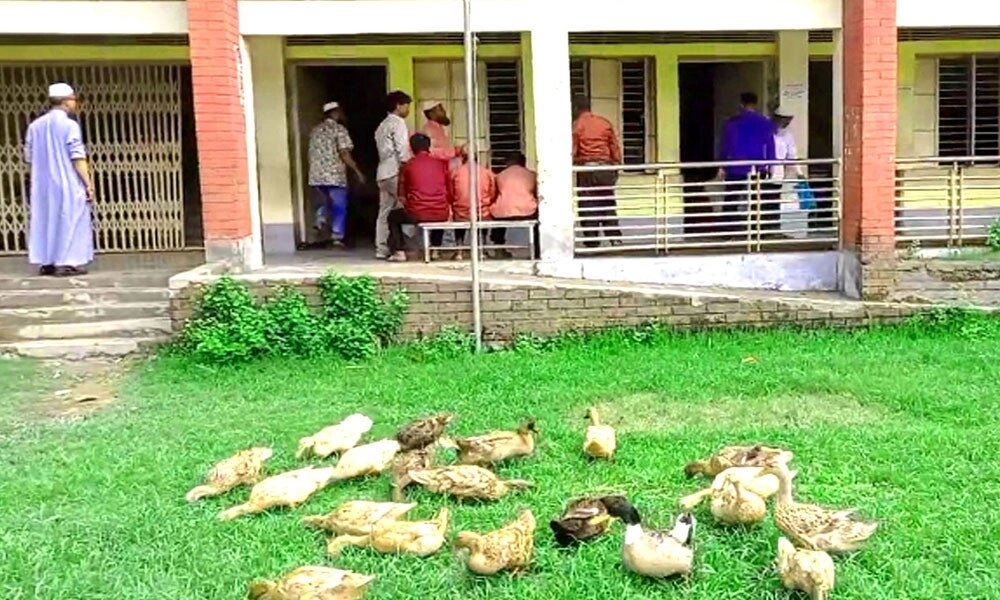 কুমিল্লায় চার ঘণ্টায় ১ ভোট