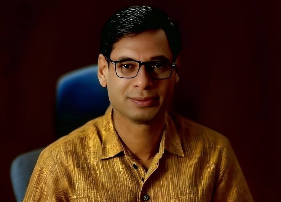 আমরা সবাই বাংলাদেশি    -রেজুয়ান আহম্মেদ