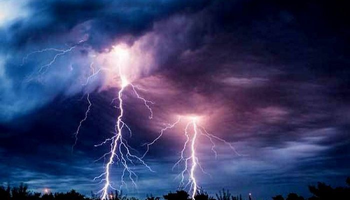দেশের পাঁচ জেলায় বজ্রপাতে ১১ জনের মৃত্যু