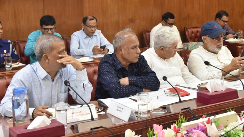 চিহ্নিত সন্ত্রাসীদের ধরতে চিরুনি অভিযান চালানোর ঘোষণা