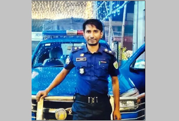  বানিয়াচংয়ে এসআই সন্তোষ হত্যা: পুলিশের করা হত্যা মামলা প্রত্যাহারের দাবিতে স্মারকলিপি