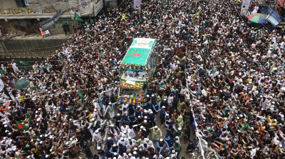 চট্টগ্রামে জশনে জুলুসে পদদলিত হয়ে দুজনের মৃত্যু