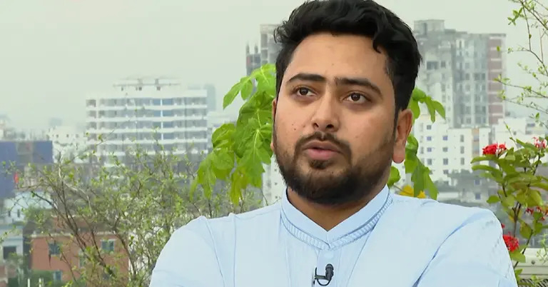জাতীয় ঐক্যের নামে জাতির সঙ্গে প্রতারণা করা হচ্ছে : নাহিদ