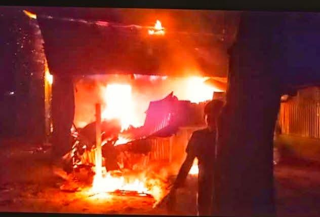 শ্রীমঙ্গলে ভয়াবহ আগুনে বসতঘর ভস্মীভূত