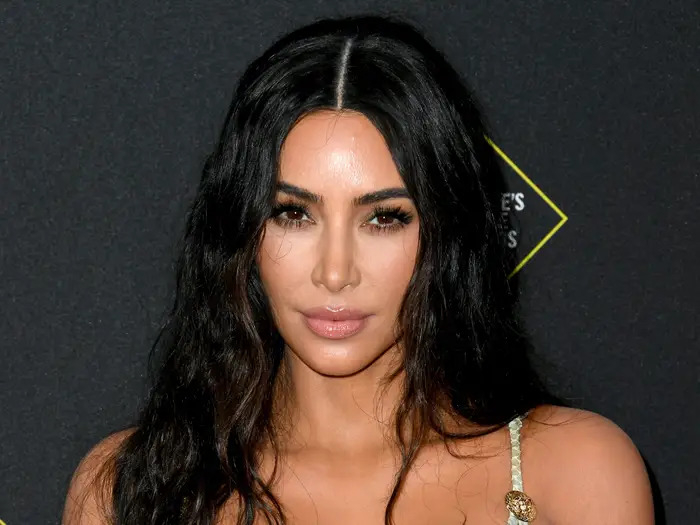 মাথাব্যথায়গছেন কিম কার্দাশিয়ান, ধরা পড়ল বিপজ্জনক রোগ