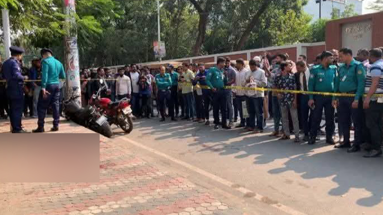 খুলনায় আদালত চত্বরে দুর্বৃত্তের গুলিতে নিহত ২