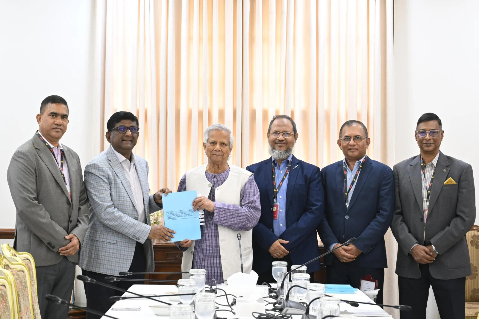 সশস্ত্র বাহিনীর বঞ্চিত সদস্যদের ন্যায়বিচার নিশ্চিত করবে সরকার : প্রধান উপদেষ্টা