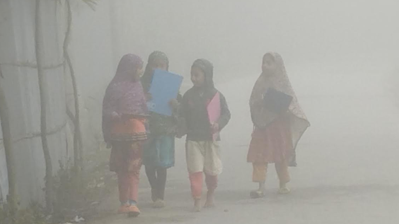 শীতে কাঁপছে কুড়িগ্রাম, তাপমাত্রা নামল ১২ ডিগ্রিতে