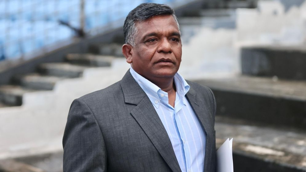 'কোথাও যাচ্ছি না’ বলে মধ্যরাতে দেশ ছাড়লেন বিসিবি সভাপতি