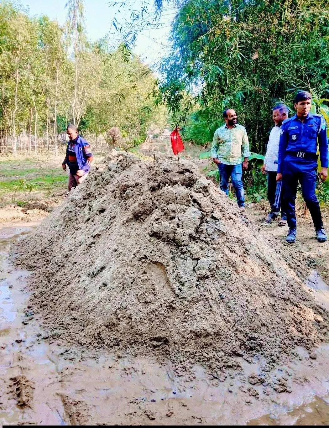 শ্রীমঙ্গলে অবৈধ সিলিকা বালুর অদৃশ্য সাম্রাজ্য: মোবাইল কোর্ট, প্রাণহানি আর অভিযোগের পাহাড়