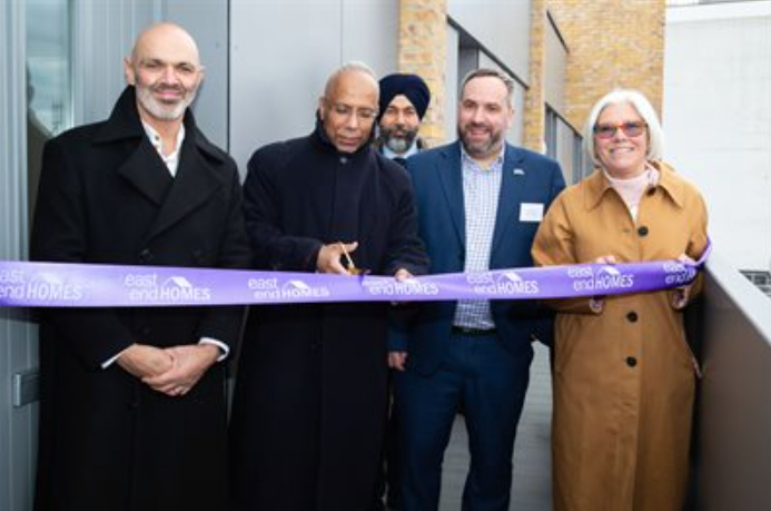 টাওয়ার হ্যামলেটসের পরিবারগুলোকে একসঙ্গে রাখতে সোশ্যাল রেন্টের নতুন বাড়ি নির্মাণ