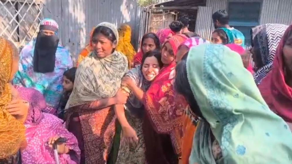 ঈশ্বরদীতে দাদিকে হত্যা করে নাতনিকে ধর্ষণ, ২ জনের লাশ উদ্ধার