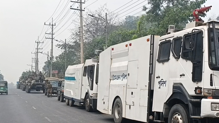 সীতাকুণ্ডের জঙ্গল সলিমপুরে যৌথবাহিনীর অভিযান