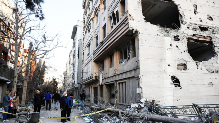 যুক্তরাষ্ট্র-ইসরায়েলের হামলায় নিহতের সংখ্যা জানাল ইরান