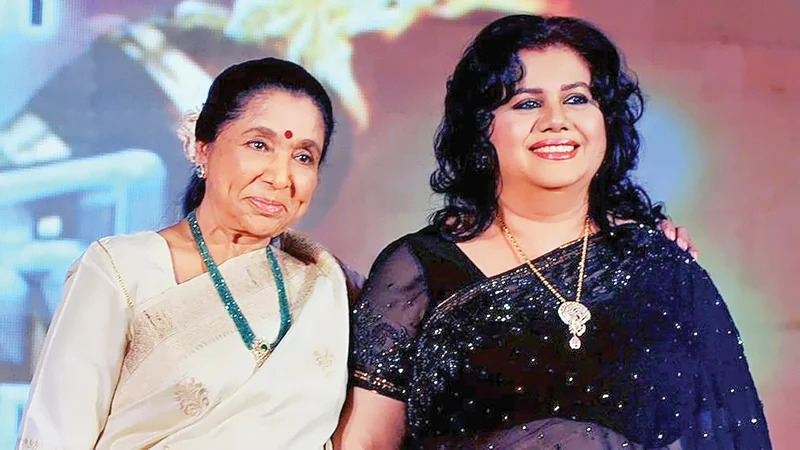 চোখের পানি থামাতে পারছি না