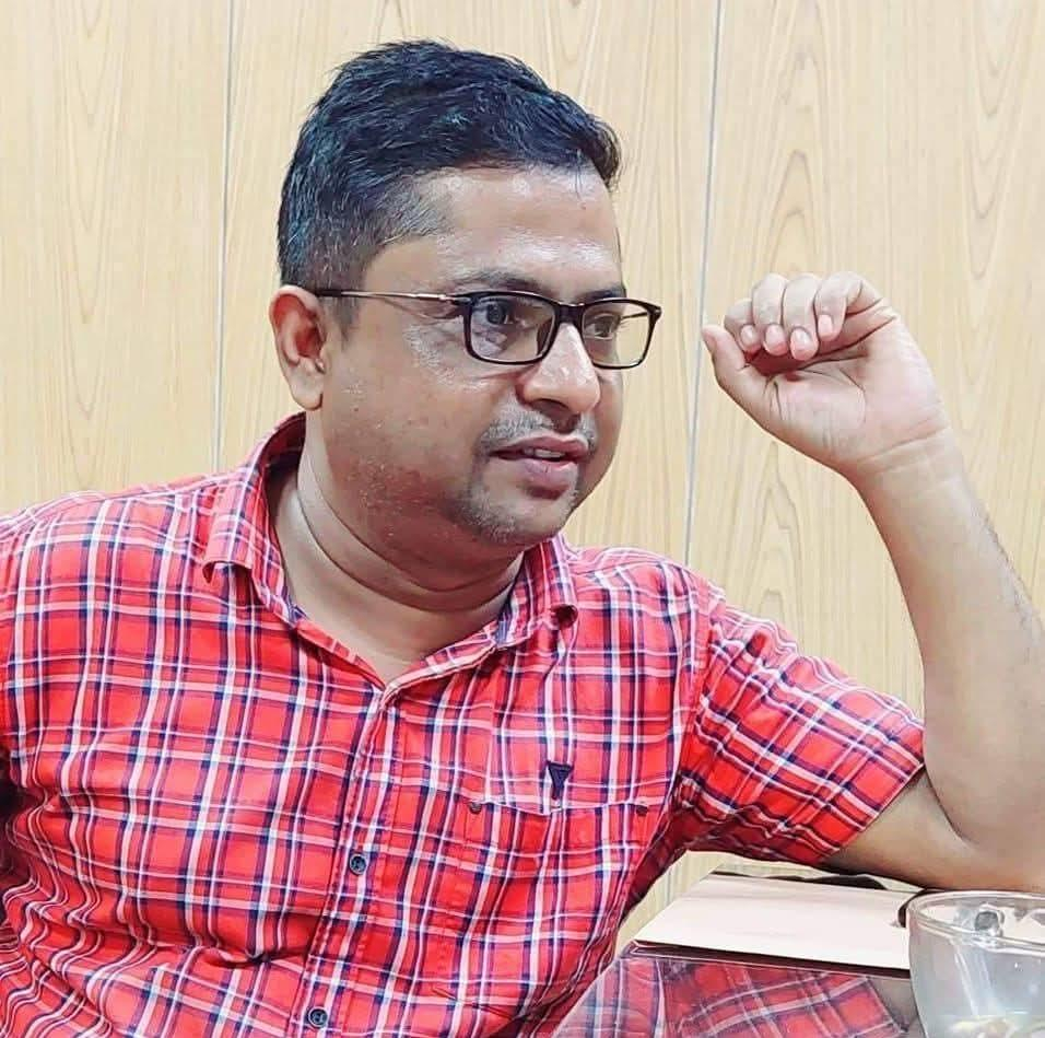 ব্রেন স্ট্রোকে আক্রান্ত সাংবাদিক সৈয়দ সালাউদ্দিন আহমেদ: আইসিইউতে চিকিৎসাধীন