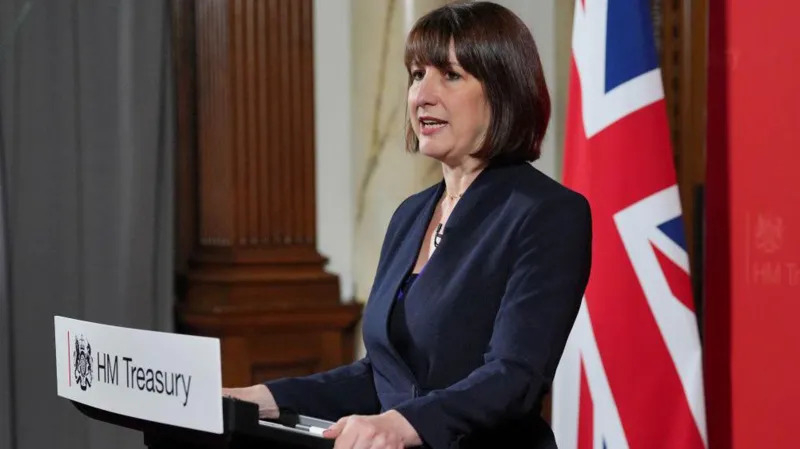 ইরানের সঙ্গে যুদ্ধ ভুল সিদ্ধান্ত ছিল: ব্রিটিশ চ্যান্সেলর