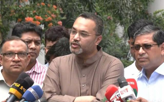 প্রাথমিকের শিক্ষার্থীদের পাটজাত ব্যাগ এবং স্কুল ড্রেস দেবে সরকার