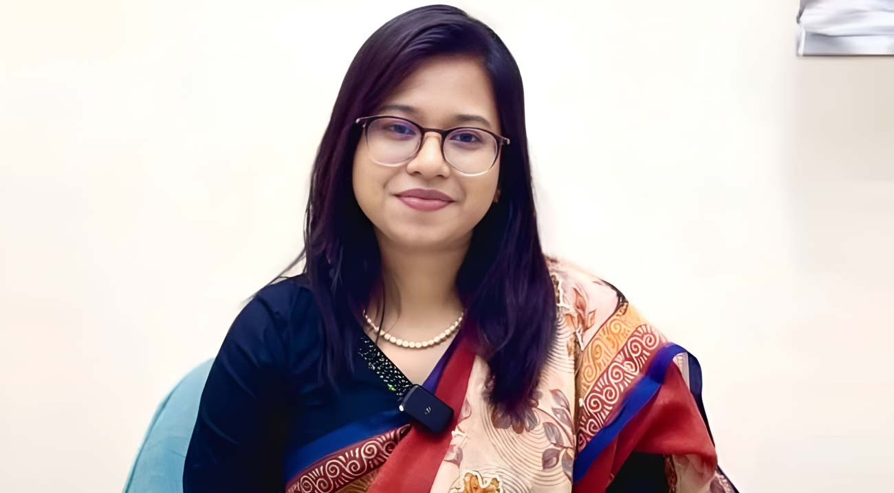 মনিরা শারমিনের মনোনয়নপত্র বাতিলের যে কারণ জানাল ইসি