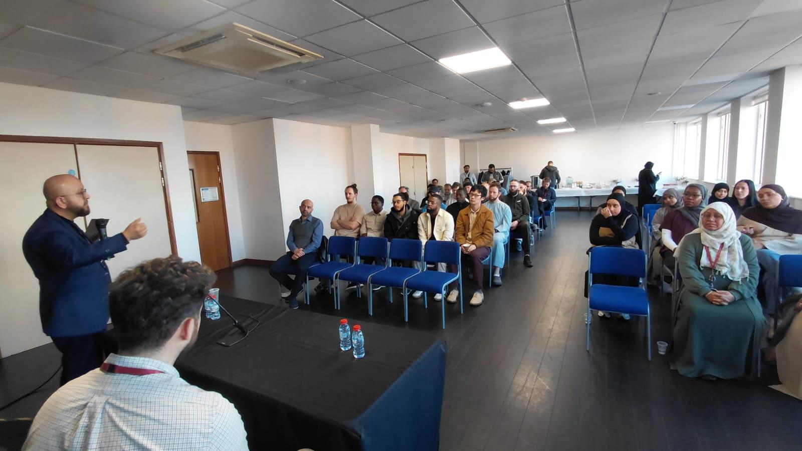 নওমুসলিমদের সহযোগিতার জন্য ইস্ট লন্ডন মসজিদ উদ্বোধন করলো নিউ মুসলিম হাব