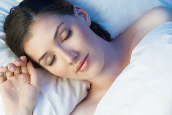 একটানা নয়, দুই দফায় ঘুমানোর পরামর্শ