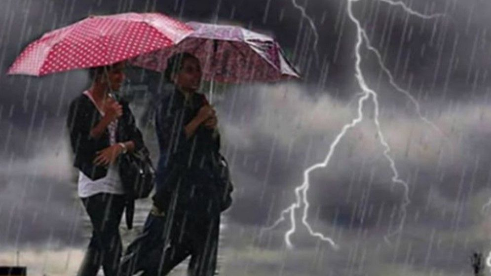 দেশের ১৮ অঞ্চলে ঝড়সহ বজ্রবৃষ্টির শঙ্কা, নদীবন্দরে সতর্ক সংকেত