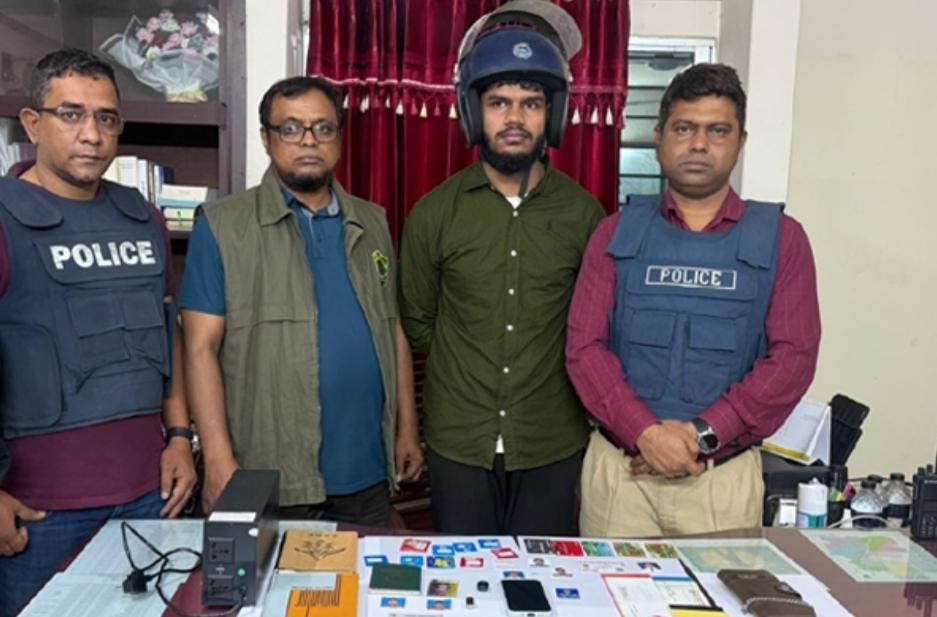 বড়লেখায় বিশেষ অভিযানে চাকরিচ্যুত সেনাসদস্য গ্রেপ্তার