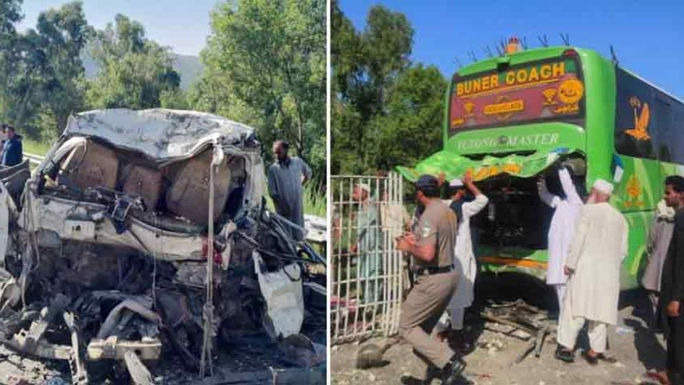 পাকিস্তানে যাত্রীবাহী বাসে ভ্যানের ধাক্কা, নিহত ১১