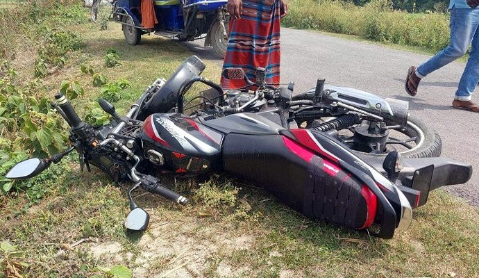  মাধবপুরে বাইকে দুর্ঘটনায় নিহত ২