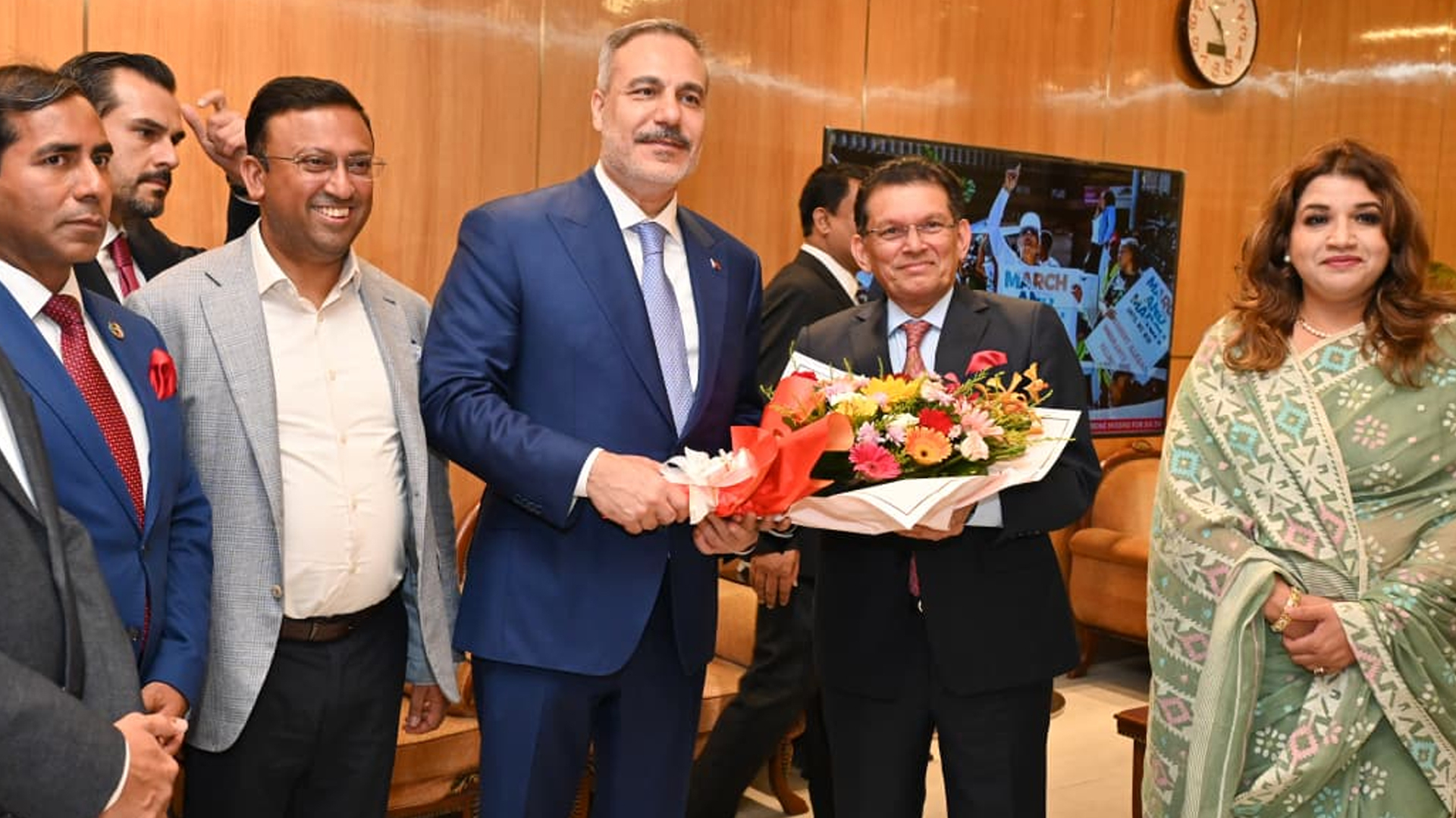 প্রতিরক্ষা ও এভিয়েশনে একসঙ্গে কাজ করবে ঢাকা-আঙ্কারা: পররাষ্ট্রমন্ত্রী