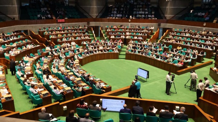 সংসদে ৯ লাখ ৩৮ হাজার কোটি টাকার বাজেট পাস