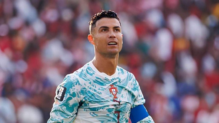 ভেনেজুয়েলায় ভূমিকম্পে পরিবার হারানো শিশুর স্বপ্ন পূরণ করলেন রোনালদো