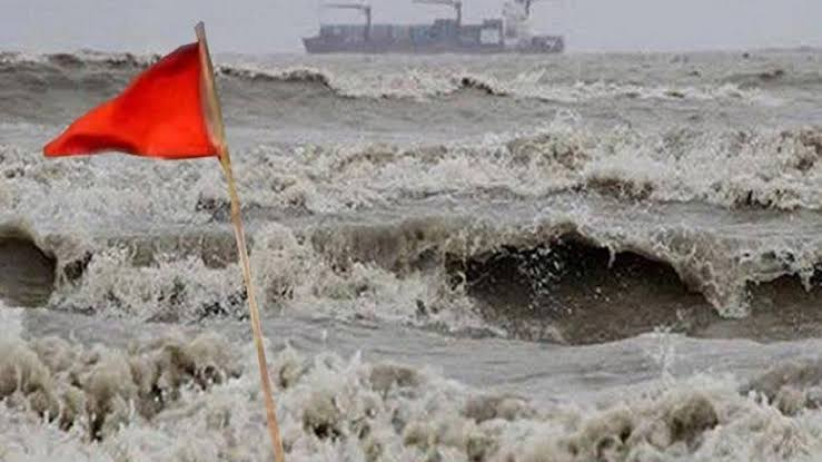 দেশের চার সমুদ্রবন্দরে ৩ নম্বর সতর্কসংকেত