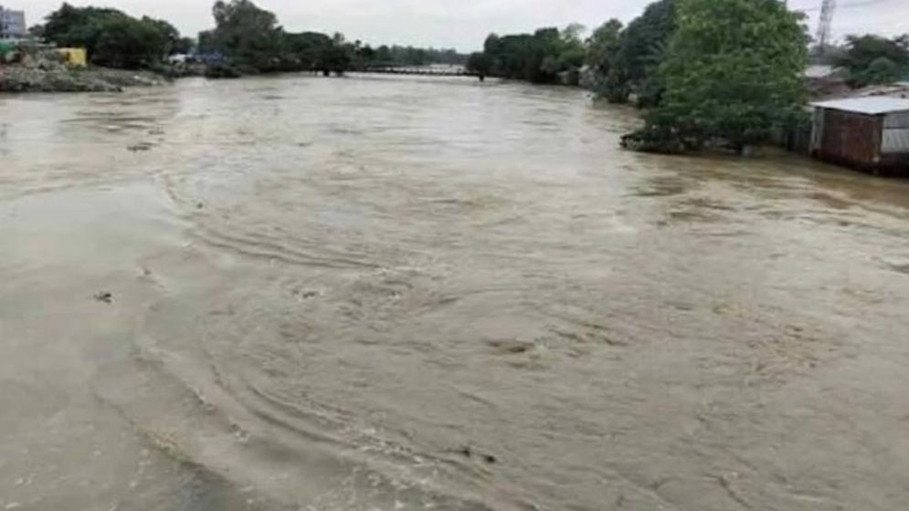 দেশের পাঁচ নদীর পানি বিপৎসীমার ওপরে