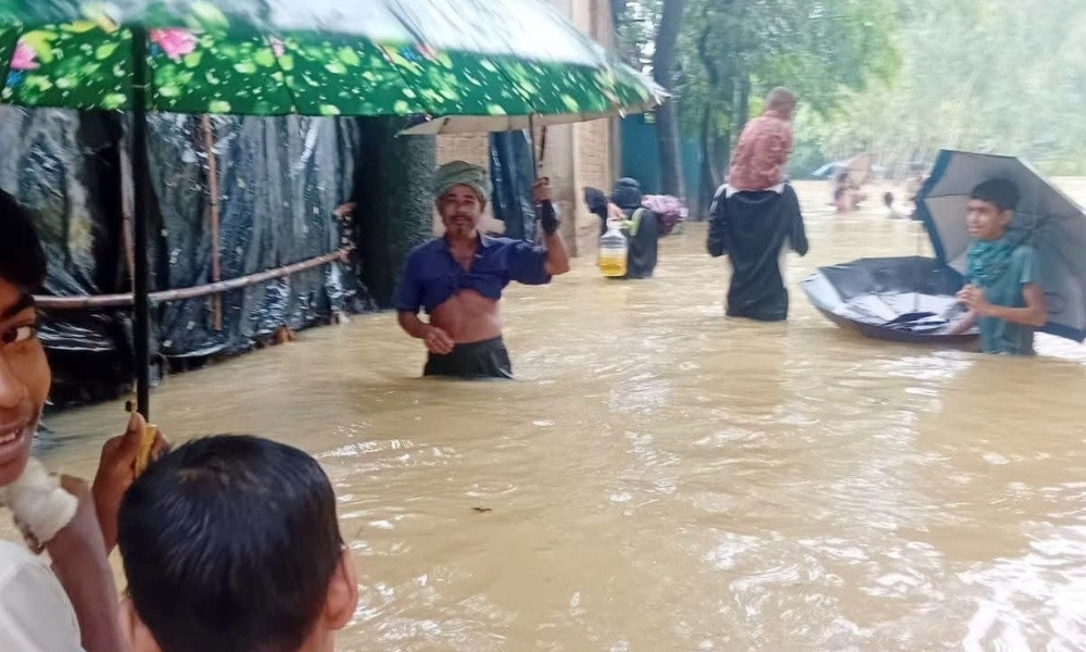 কক্সবাজারে বন্যায় ২ শিশুর মৃত্যু, পানিবন্দি ৩ লক্ষাধিক মানুষ