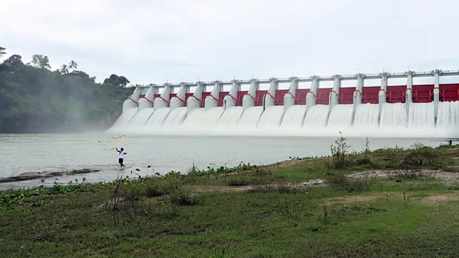 কাপ্তাই বাঁধের ১৬ জলকপাট খুলে ছাড়া হবে পানি, ভাটি অঞ্চলে সতর্কতা