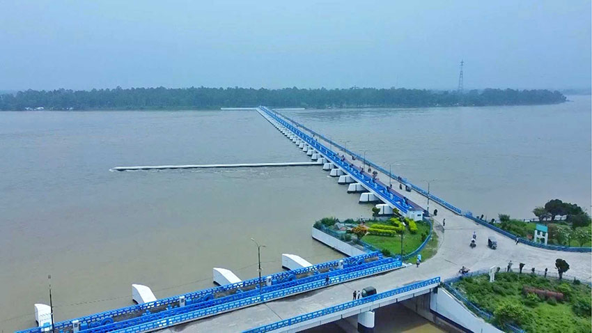 ভারতীয় ঢলে তিস্তার পানি বিপদসীমার ওপরে, খুলে দেওয়া হলো ৪৪ জলকপাট