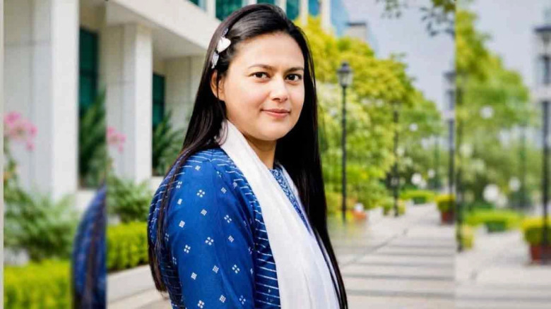  রাজধানীতে ঘরে ঢুকে নারী চিকিৎসককে হত্যা