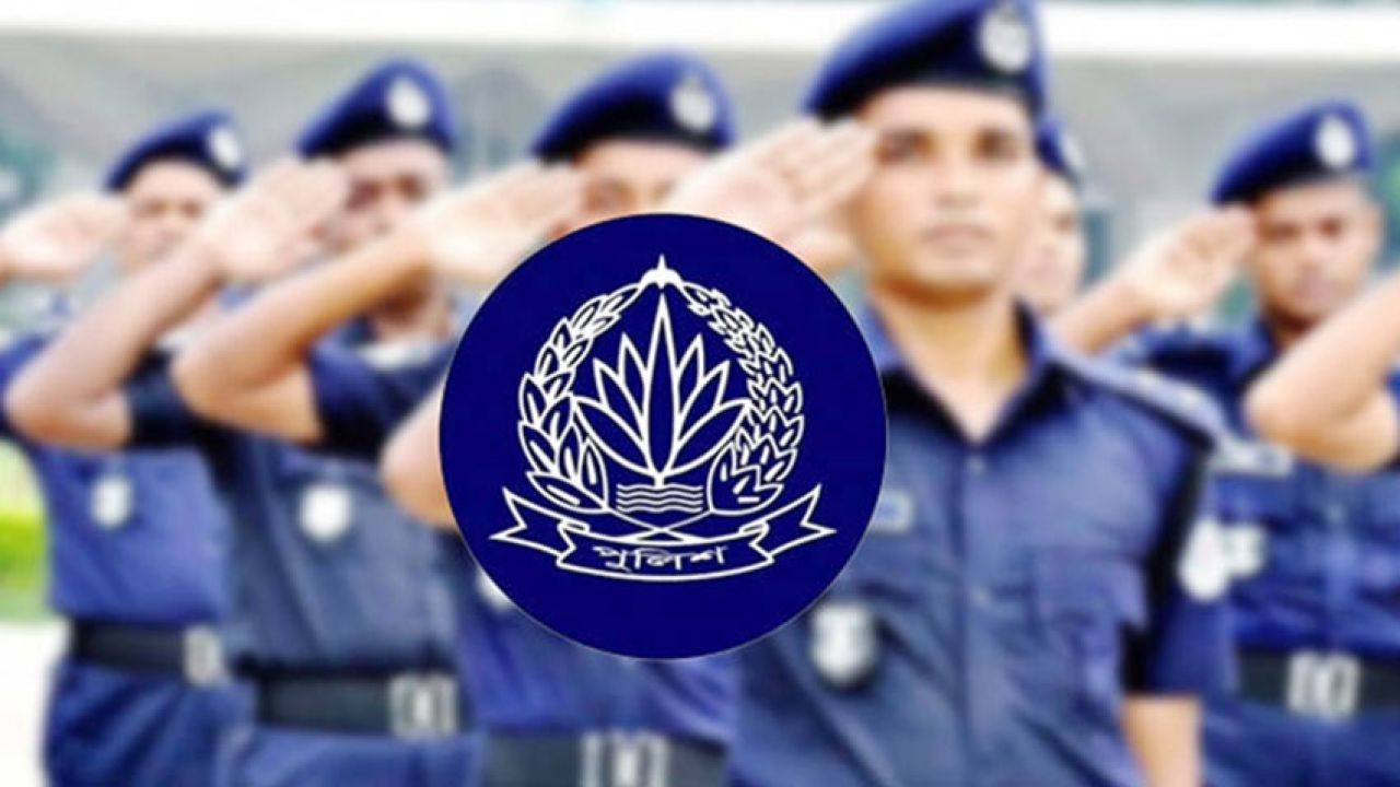 অষ্টম শ্রেণি পাসে পুলিশে বড় নিয়োগ, আবেদন ফি ১০০ টাকা