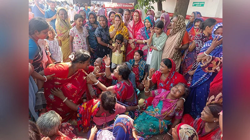 বিষক্রিয়ায় ৯ শ্রমিকের মৃত্যু: প্রত্যেকের পরিবার পাবে ১০ লাখ টাকা
