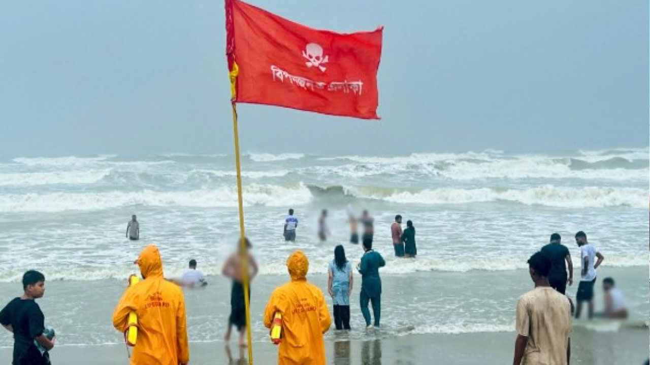 উপকূলীয় এলাকায় ঝোড়ো হাওয়ার আশঙ্কা, দুই সমুদ্রবন্দরে ৩ নম্বর সতর্কসংকেত