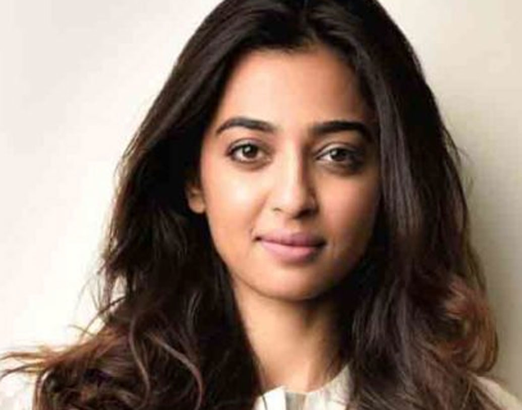 আলিয়া-দীপিকার প্রসঙ্গ টেনে নিজের অবস্থান জানালেন রাধিকা
