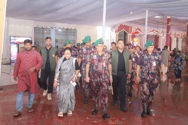 রাজধানীর ঢাকেশ্বরী ও রমনা কালী মন্দির পরিদর্শন করলেন বিজিবি মহাপরিচালক