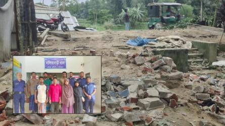 সুদের টাকা না পেয়ে ঘরের টিন, খুঁটি, ইট খুলে নিলেন ইমাম