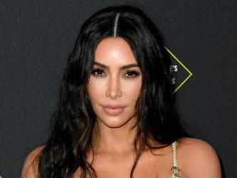 মাথাব্যথায়গছেন কিম কার্দাশিয়ান, ধরা পড়ল বিপজ্জনক রোগ