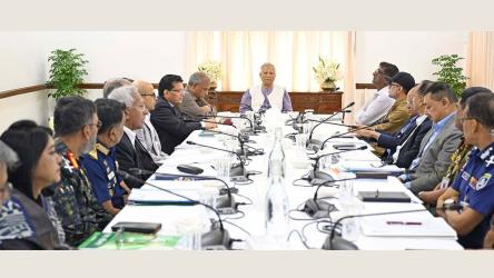 হঠাৎ করে আক্রমণ চলে আসতে পারে, এই নির্বাচন চ্যালেঞ্জিং: প্রধান উপদেষ্টা