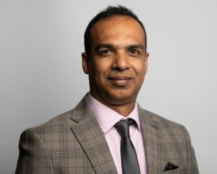 দুর্লভ খনিজ উপাদান: কেন যুক্তরাষ্ট্রের এগুলো প্রয়োজন এবং কেন এগুলো যুক্তরাষ্ট্র–চীন বাণিজ্যযুদ্ধে কৌশলগত অস্ত্র হয়ে উঠেছে 