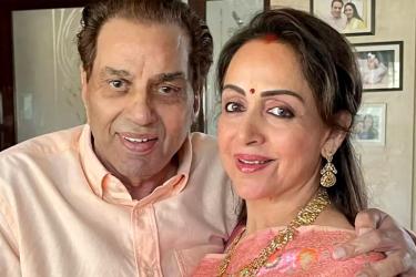 ধর্মেন্দ্রর মৃত্যুর গুজব, হেমা মালিনীর ক্ষোভ প্রকাশ